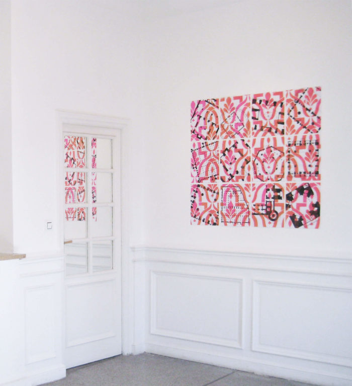 Vue de l'exposition de Margaret Lanzetta au Cube - independent art room à Rabat