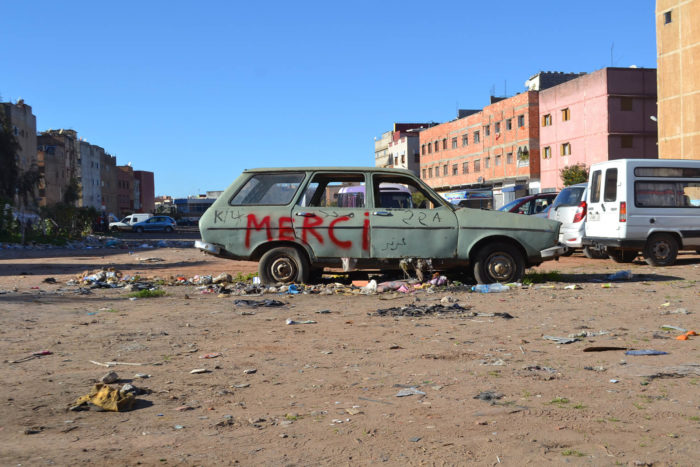 Mohammed Laouli merci renault installation salé voiture bombe de peinture