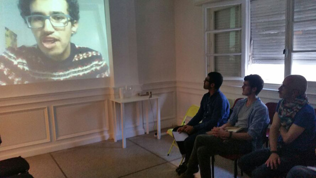 Montassir Sakhi vidéo conférence au Cube à Rabat dans le cadre du projet WTNOTF avec Karima Boudou et Soufiane Ababri