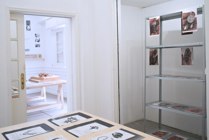Bauhaus imaginista: learning from. Vue de l'exposition avec Kader Attia, Maud Houssais, Marion von Osten et Grand Wilson au Cube - independent art room, Rabat, Maroc