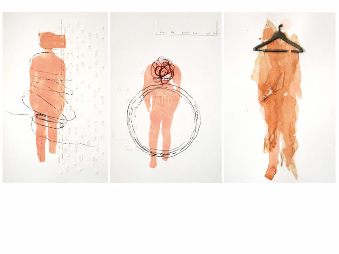Khadija El Abyad, "Une douleur plastique", Technique mixte sur papier fort (verre, file de soie/fer, sparadrap, tissu fin, encre de gravure), 23x14,5 cm (x22), 2017