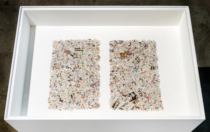 Leila Sadel Ouvrage, 2010 (détail) Journaux découpés, rassemblés en deux rectangles d’environ 21 x 30 cm chacun. Courtesy de l’artiste. © La Condition Publique & Le Cube - independent art room photo: Frédéric IOVINO